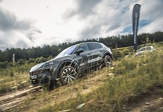 Daugiau nei 100 „Porsche“ Kauno Rotušės aikštėje ir Nemuno žiede