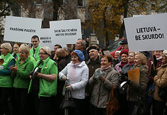 Rudeninė „Maisto banko“ akcija prasidėjo triukšmingai prekybos centre „IKI Mindaugas“ 2014 m. spalio 17 d.