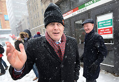 Bostone i&scaron;krito rekordinis sniego kiekis. Po pusnis braidžioja Londono meras Borisas Johnsonas