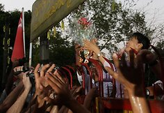 Aung San Suu Kyi paleista iš namų arešto