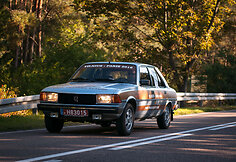 2000 km žygis i&scaron; Vilniaus į Paryžių su 30 metų senumo &bdquo;Peugeot 305&ldquo; ir naujuoju 308