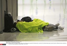 Paryžiaus oro uostuose Kalėdoms įstrigo &scaron;imtai keleivių