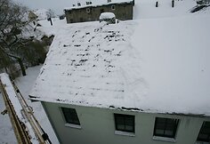 Nuo sniego svorio &Scaron;ilutėje kenčia pastatai