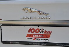 Lenktynių &bdquo;Rescue car&ldquo; oficialiai tituluojamas &bdquo;Jaguar F-Pace&ldquo;, o &bdquo;Safety car&ldquo; &ndash; &bdquo;Jaguar XF&ldquo;