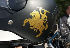  &bdquo;Mototurizmo ralio&ldquo; daugkartiniai dalyviai, &scaron;ių metų renginio ambasadoriai &ndash; Mindaugas Kazlauskas ir Henrikas Pupelis.