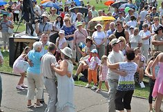 Pirmasis festivalis &bdquo;Naisių vasara&ldquo; (2010)