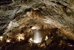 Demanovo slėnio stalagmitų ir stalaktitų Laisvės urvas