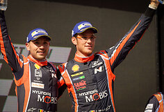 Thierry Neuville su &scaron;turmanu Nicolas Gilsoul triumfavo Australijos ralyje.