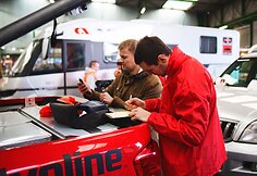 Techninė automobilio patikra Havre, prie&scaron; i&scaron;vyks tant į Dakarą 