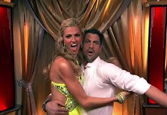 Seksualiausia pasaulio reportere vadinama Erin Andrews ir jos partneris Maksimas Chmerkovskis