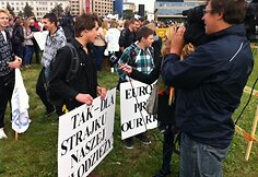 Lenkų protesto mitingas prie Lietuvos respublikos Seimo