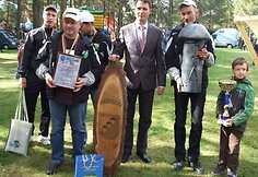 Grybavimo čempionatas,nugalėtojai su meru