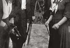 J.Miežlai&scaron;kis (su akiniais fotografavimo metu0. Kaunas, 1938 m.(Zenono Miežlai&scaron;kio archyvas).