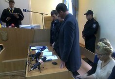 Po Julijos Tymo&scaron;enko teismo posėdžio Kijeve kilo susirėmimai