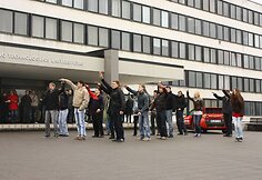 Studentai neįprastu būdu reklamavo savo renginį „Barų vakaras“.
