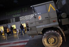 Karinis sunkvežimis Madrido oro uoste