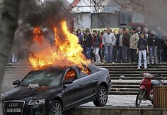 Protesto akcija Tiranoje virto kruvinomis kautynėmis.