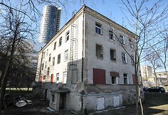 Namas savivaldybės pašonėje Vilniuje, kur per gaisrą nukentėjo du žmonės