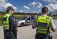 Policija prie Vilniaus tikrina lenkų futbolo aistruolius