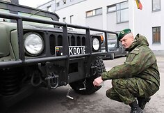 Pradedama registruoti Lietuvos kariuomenės kovinė technika