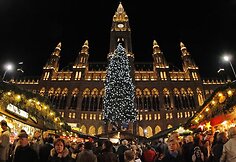 Vienos miesto aik&scaron;tėje jaučiamas Kalėdų metas