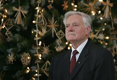 Prezidentas Valdas Adamkus mano, kad Kalėdos - susitaikymo ir susikaupimo metas.