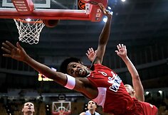 J.Childressas siautėjo po vilniečių krepšiu