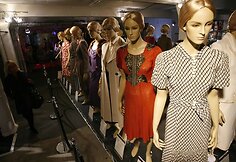 Įvairios Madonnos suknelės