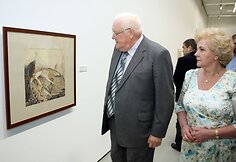 Sveikinimo kalbą sakęs prezidentas Valdas Adamkus pažymėjo, kad tai ne tik meno šventovė, bet ir tikri tautos namai.