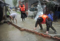 Taivane, virš kurio „Morakot“ praslinko šeštadienį, vienas žmogus žuvo ir dar mažiausiai 29 dingo.