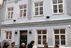 Vasario 16-osios minėjimas prie Lietuvos nepriklausomybės signatarų namų Vilniuje