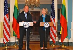 Premjeras A.Kubilius su valstybės sekretore H.Clinton