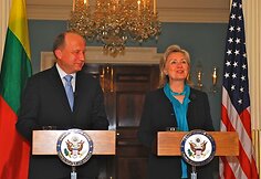 Premjeras A.Kubilius su valstybės sekretore H.Clinton