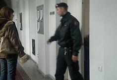 Į teismą sostinėje buvo atvesdinta užmušto mažylio motina Romualda J.