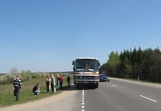 Keleiviams teko sukti galvą, kaip tęsti kelionę.