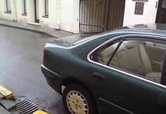 „Rover“ stovėjimą ženklas draudžia ne veltui: kaip šioje vienos krypties gatvėje išsukti iš kiemo?