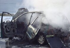 Užsidegęs A klasės „Mercedes“