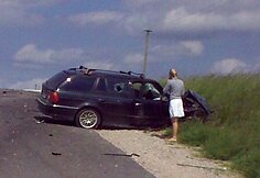 Avariją patyręs universalas BMW 530