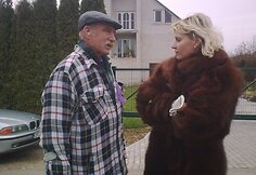 Būrelis D.Kedžio sekėjų žinių i&scaron; Panevėžio teismo trečiadienį laukė Garliavoje, Klonio gatvėje.