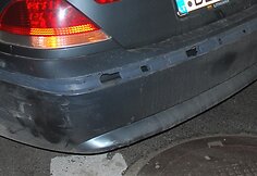 7-osios serijos BMW be ma&scaron;inos statymo jutiklių juostos buferyje.