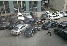 Sugrūsti automobiliai