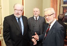 Ra&scaron;ytojui Algimantui Zurbai &ndash; sveikinimai 70-mečio proga.