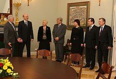 Šalies vadovas susitiko su Seimo valdybos nariais: A. Valinsku, I. Degutiene, V. Baltraitiene, A. Kašėta, Č. V. Stankevičiumi, R. Šukiu ir G. Kirkilu