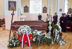 S.M.Romer laidotuvės.