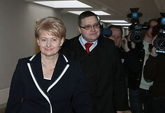Eurokomisarė Dalia Grybauskaitė pateikė pareiškinius dokumentus Vyriausiajai rinkimų komisijai