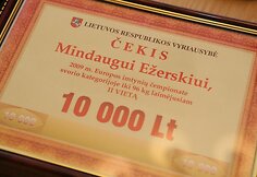 R.Vyšniauską ir M.Ežerskį apdovanojo šalies premjeras A.Kubilius