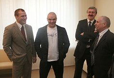 R.Vyšniauską ir M.Ežerskį apdovanojo šalies premjeras A.Kubilius