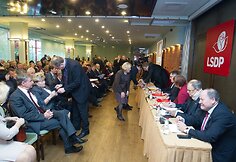 Socialdemokratai renkasi į posėdį.