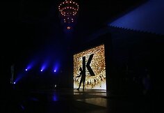 Penktadienio vakarą sostinės &bdquo;Utenos&ldquo; pramogų arenoje Vilniaus gyventojus ir svečius džiugino Prancūzijos &bdquo;muzikos ambasadorė&ldquo; Patricia Kaas