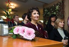 Apdovanojimų akimirka.